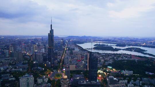 中国江苏南京紫峰大厦和城市天际线航拍