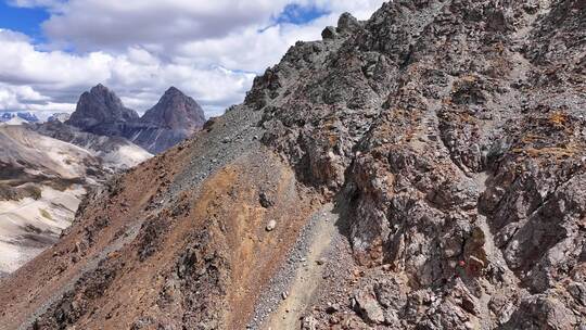 四川高原 甘孜高海拔 垭口雪山