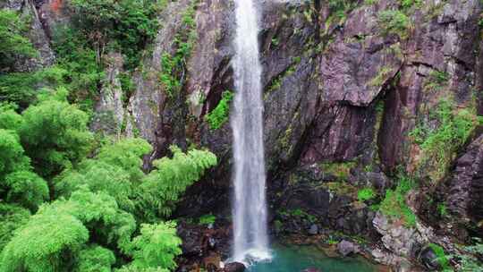 浙江宁波宁海雁苍山瀑布风景航拍