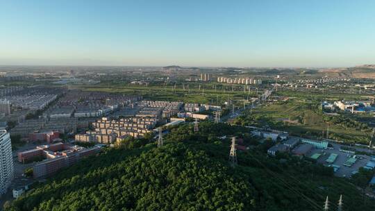 航拍辽宁千山脚下的城市建筑群