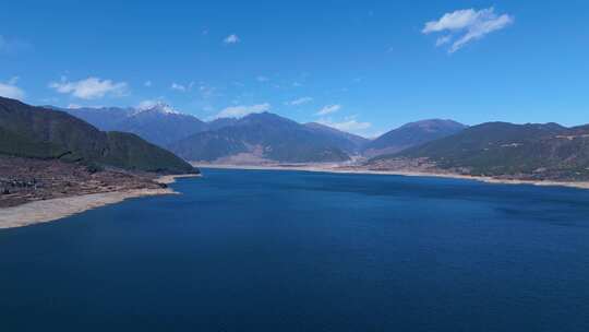 大凉山大桥水库自然湖泊水库