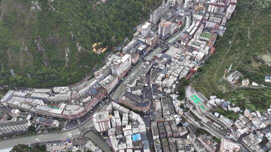 航拍四川省甘孜藏族自治州康定县县城风光