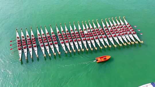 龙舟队伍水面编队场景