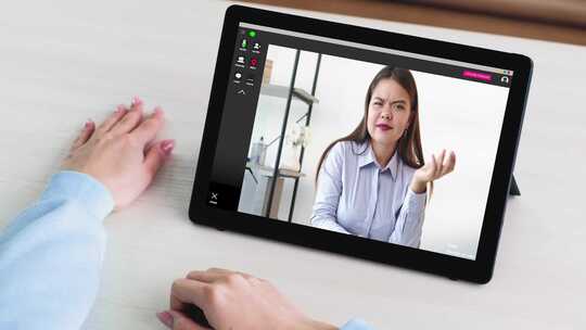 视频会议虚拟面试商务女性视频素材模板下载