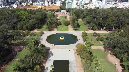 巴西阿雷格里港。巴西城市天际线地标。市中心的建筑