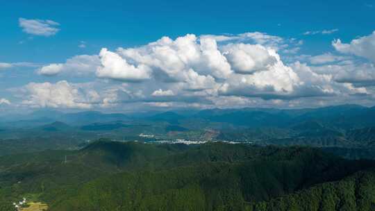 皖南山脉积雨云航拍延时8k