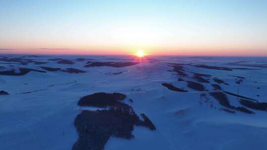 延时极寒低山丘陵雪原夕阳