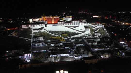 西藏拉萨布达拉宫夜景4K航拍