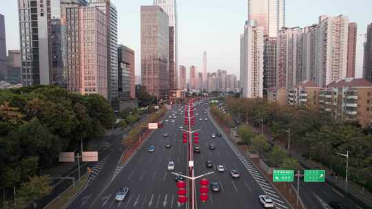 深圳滨河大道城市道路高楼车流景观