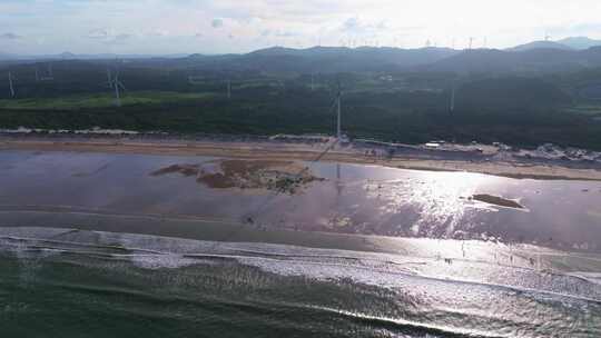 航拍平潭北部湾海上风电场夕阳火烧云鱼排