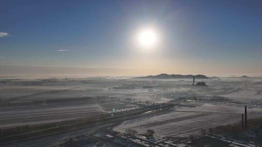 日出 平流雾 雪景 小山