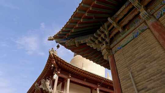 中国古代建筑：寺庙斗拱屋檐白塔