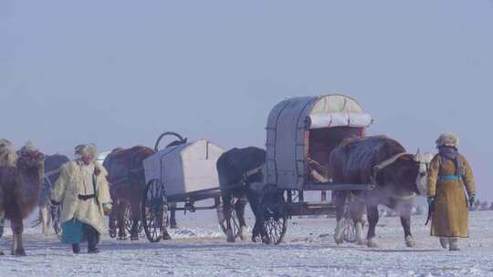 第二十届冰雪那达慕开幕式牧民迁徙表演