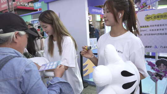 展会NPC与观众互动场景