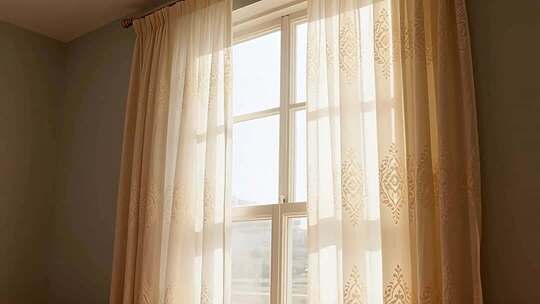 室内窗户阳光透过窗帘画面