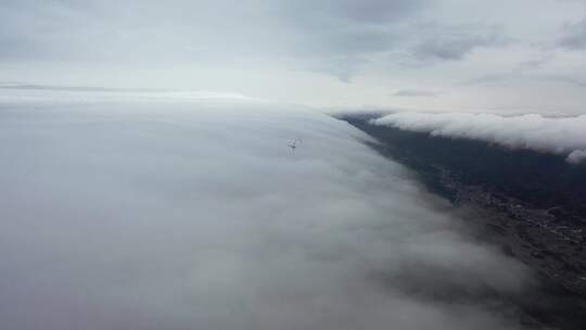 湖北利川齐岳山雨后云海涌动