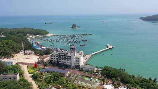 广西北海涠洲岛岛屿港口自然风光航拍