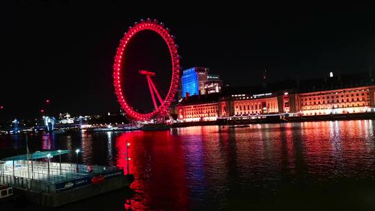 伦敦市中心湖边的观景轮视频素材模板下载