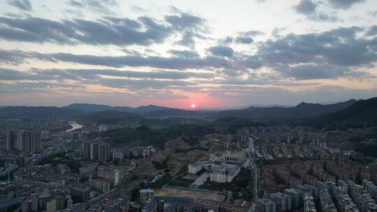 城市日落晚霞夕阳彩霞航拍