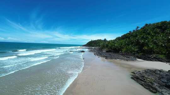 巴西巴伊亚州伊塔卡雷的哈韦齐尼奥海滩。旅游景观。