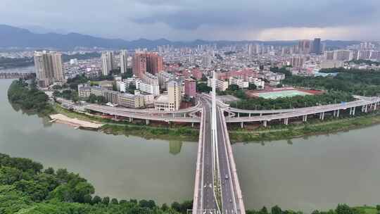 航拍福建龙岩上杭县县城汀江大桥