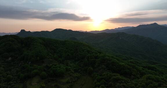 高山草原森林环保农牧业白云牛羊天然氧吧