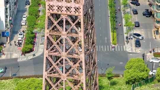杭州郊区临平区小埃菲尔铁塔巴黎铁塔航拍城视频素材模板下载