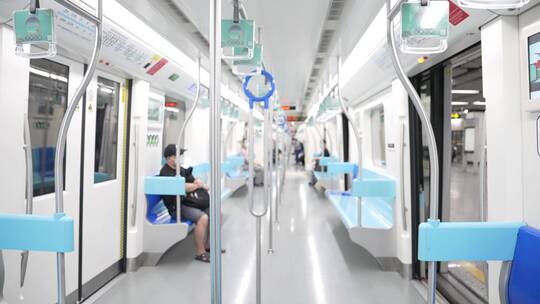 上海9号线地铁视频素材模板下载