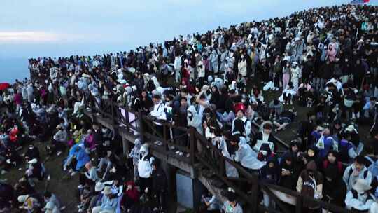 江西 航拍 萍乡武功山 人山人海大学生