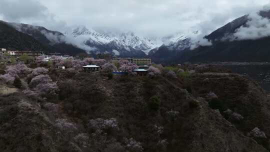西藏林芝南迦巴瓦峰雅鲁藏布江云雾航拍