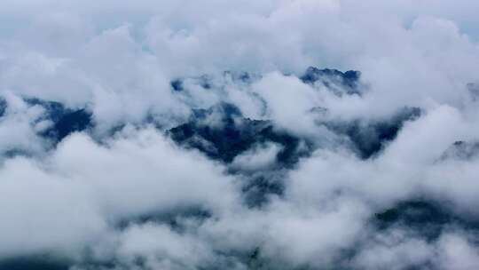 航拍陕西秦岭山脉圭峰山