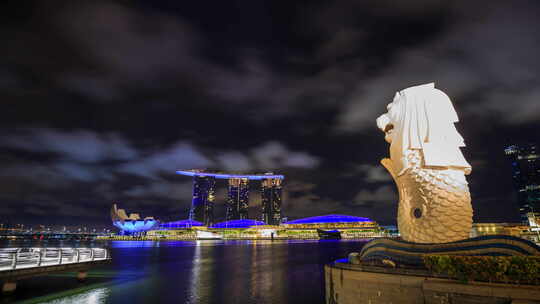 新加坡鱼尾狮公园日出时的夜景视频素材模板下载