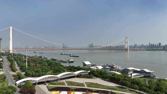 武汉杨泗港大桥-江边港口