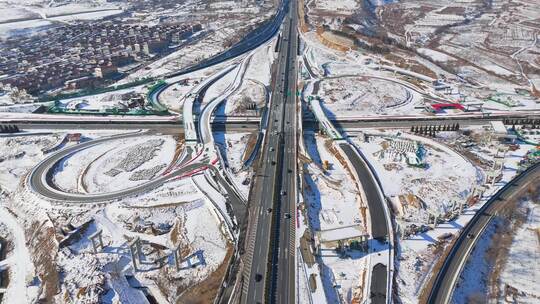 航拍冬季雪后城市立交桥城市风景视频素材