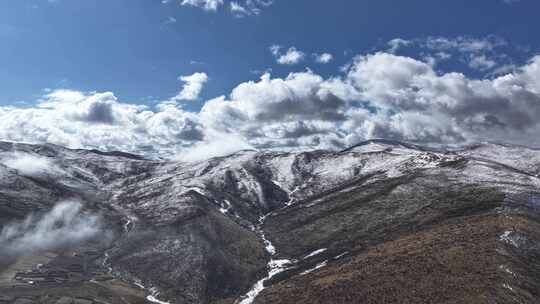 高原 雪山 宗教 寺庙