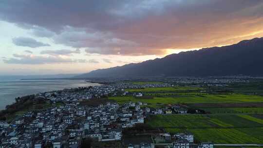 大理苍山洱海霞光土地