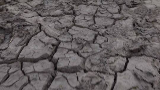 干枯的土地 破坏环境 大地干旱缺水视频素材模板下载