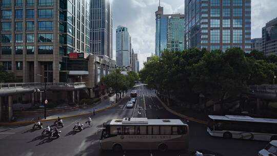 上海街景来往的车流视频素材模板下载
