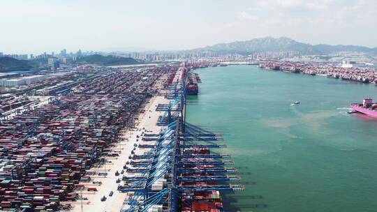 航拍港口码头物流集装箱海洋运输 4k