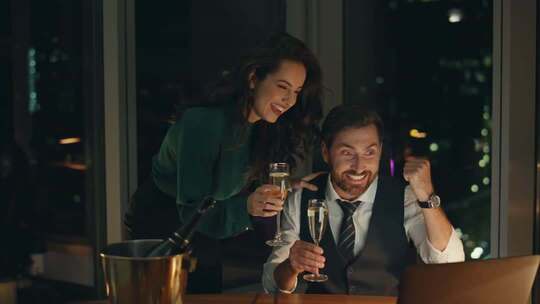 投资成功获得财富掘金商务合作