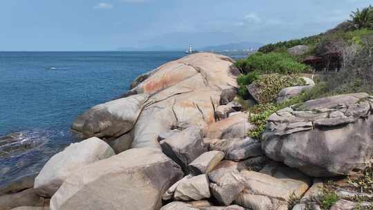 大小洞天礁石海岸