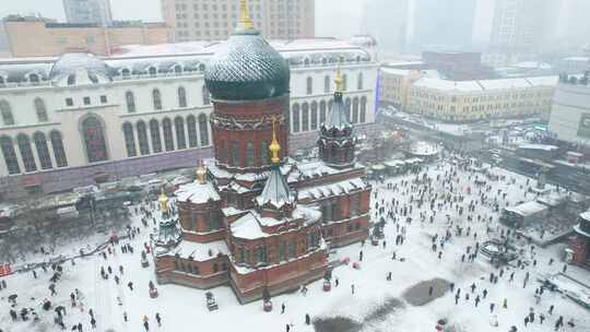 哈尔滨圣索菲亚教堂冬季雪景下雪异域建筑