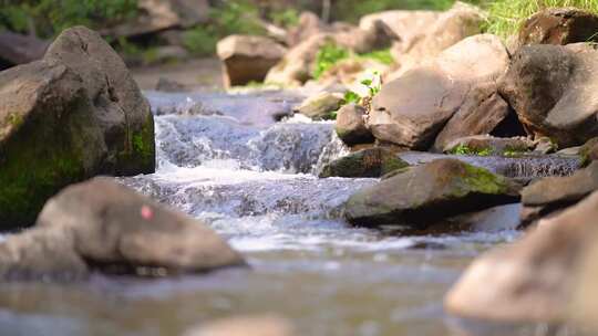 4k实拍山间升格溪流水流空镜头自然