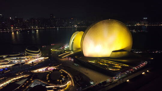 粤港澳大湾区地标珠海夜景日月贝情侣路