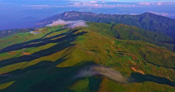 云南自然风光大山山上景观高山峡谷