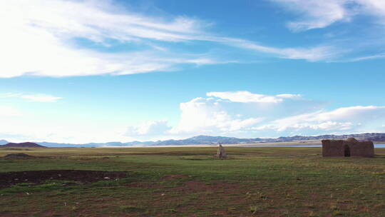 西藏阿里北线一错再措高原湖泊天上阿里