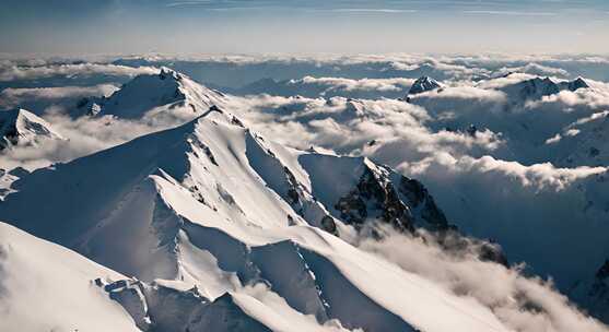 雪山云海山峰阳光日出延时云雾山脉意境风景