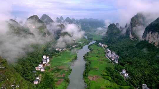 航拍桂林阳朔漓江遇龙河景区自然山水风光