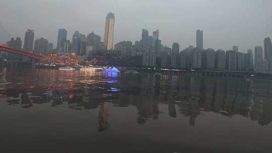 重庆千厮门嘉陵江大桥下眺望洪崖洞视频素材模板下载