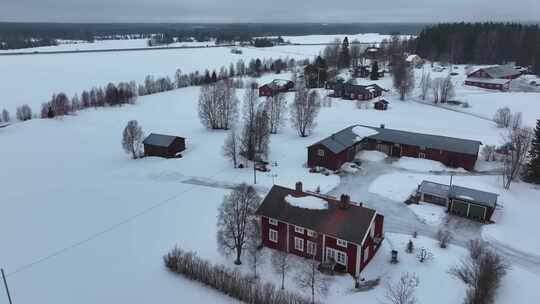 航拍北欧E4公路村庄雪景视频素材模板下载